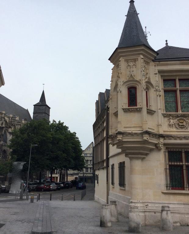 Logis Saint Eloi Apartment Rouen Ngoại thất bức ảnh